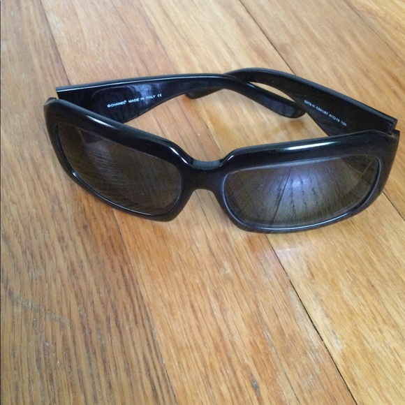 Chanel mother of pearl sunglasses SOLD - Picture 10 of 11